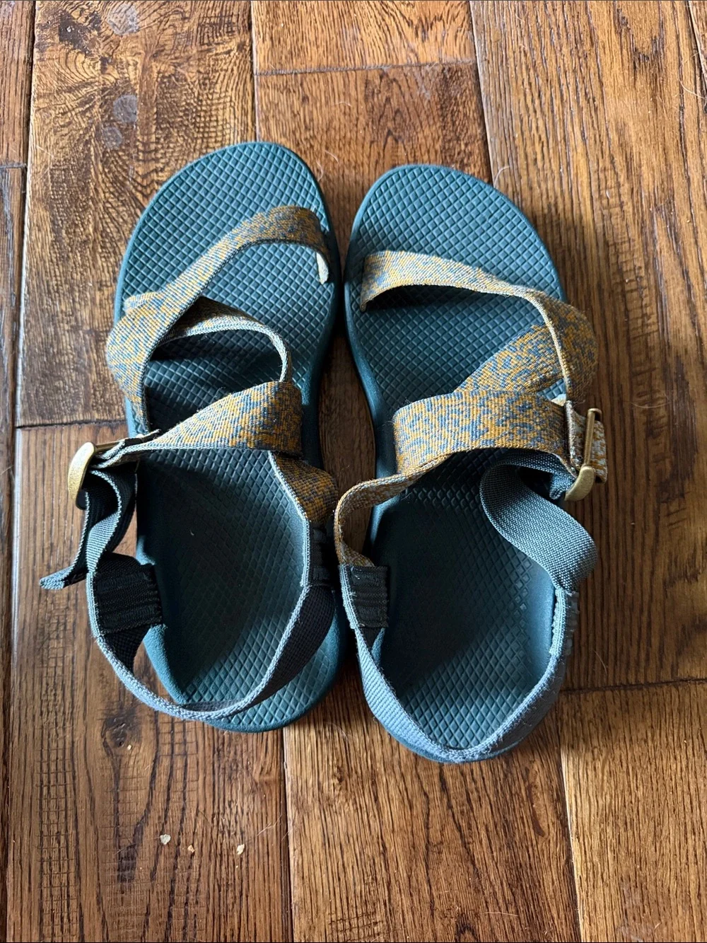 CHACO Women’s Classic Sandals Size W10
